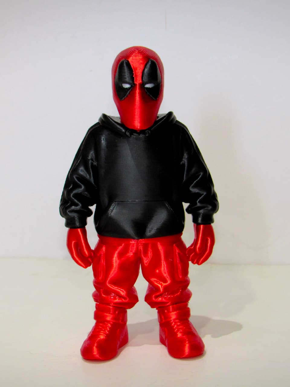 WhatsApp Image 2026-07-20 at 15.49.30 (2) Boneco Deadpool 15cm Decorativo | Impressão 3D Colecionável - Imagem 2