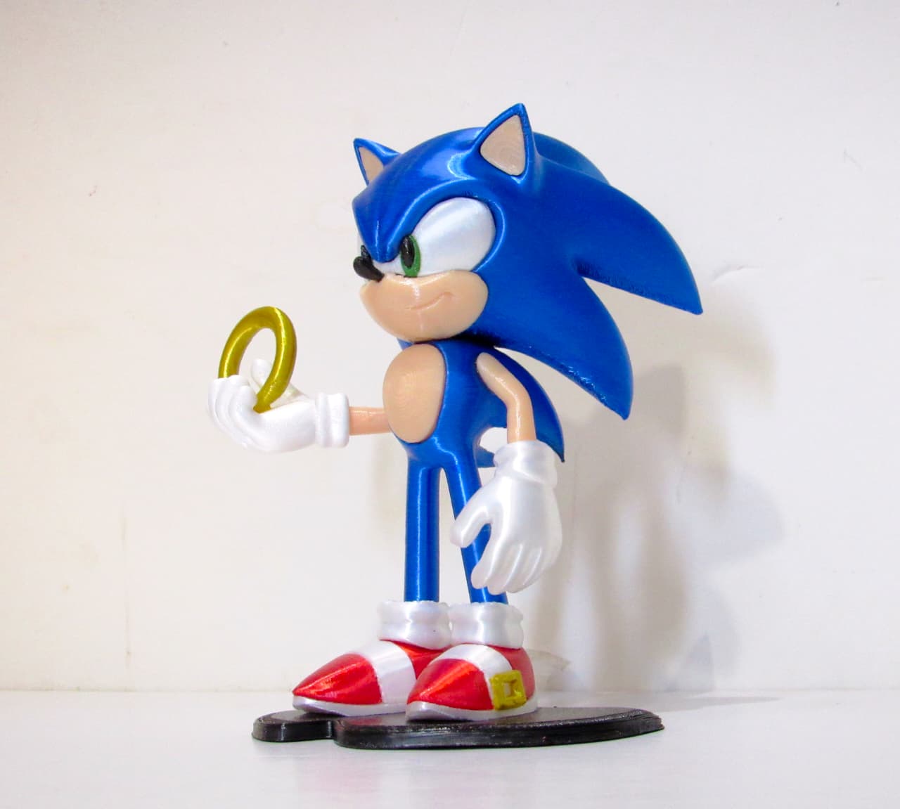 WhatsApp Image 2026-07-20 at 15.49.32 (2) Boneco Sonic 14cm Decorativo | Impressão 3D Colecionável - Imagem 1