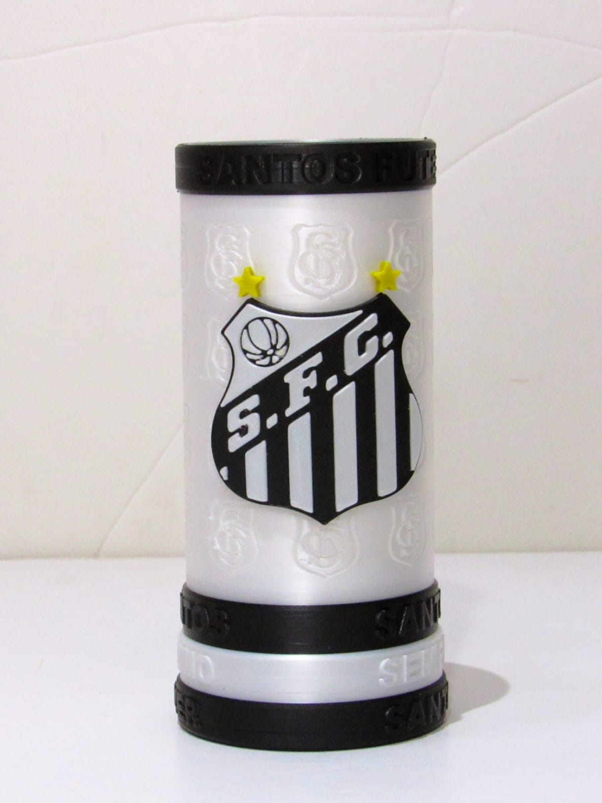 WhatsApp Image 2026-07-24 at 15.05.47 (4) Copo Porta Lata Long Neck Santos FC 350ml e 269ml com Adaptador | Impressão 3D - Imagem 1
