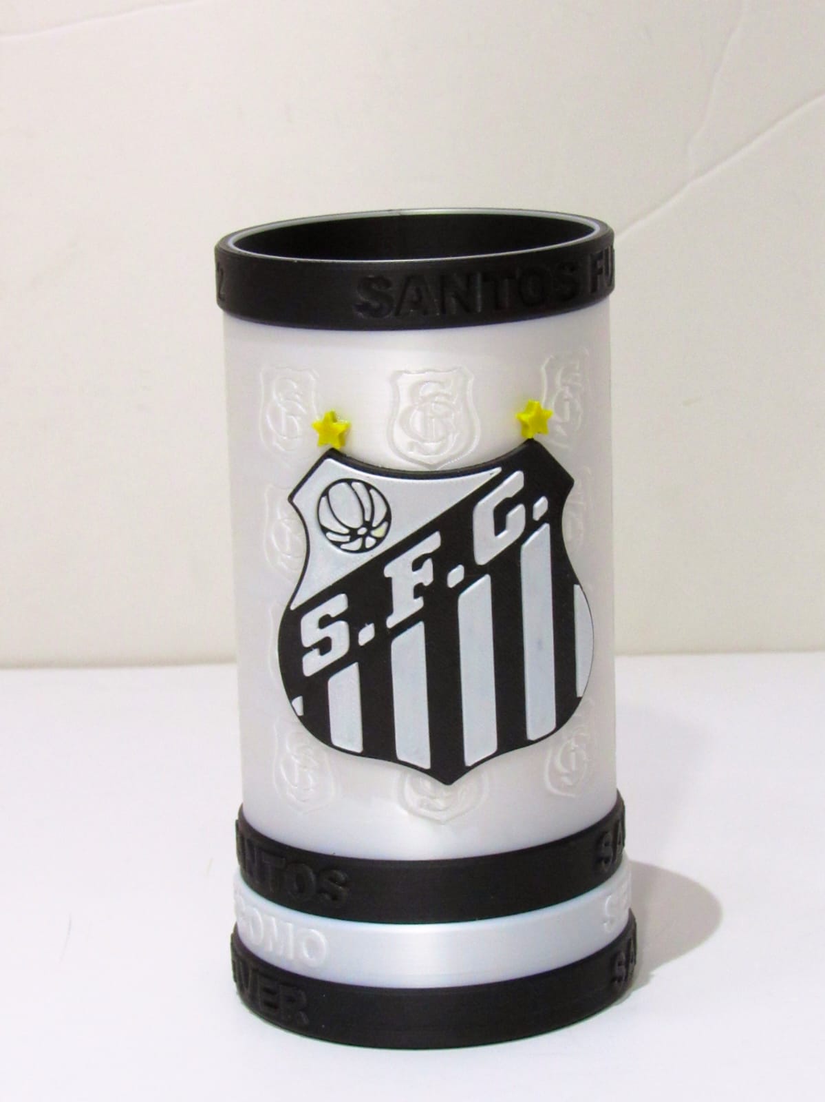 WhatsApp Image 2026-07-24 at 15.05.48 Copo Porta Latão Santos FC 473ml e 350ml com Adaptador | Impressão 3D - Imagem 2